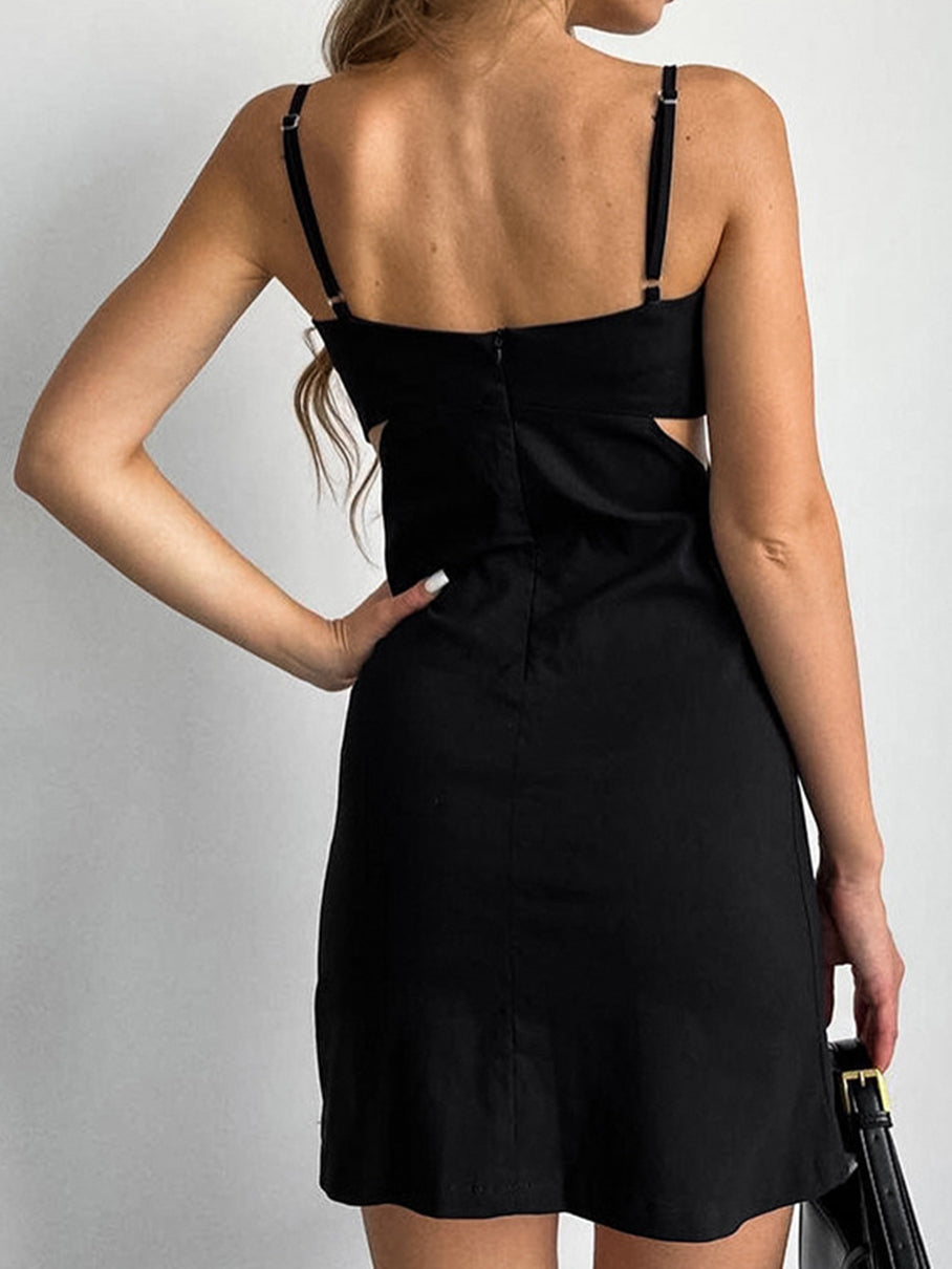 Ayarlanabilir Askılı Cutout Elbise