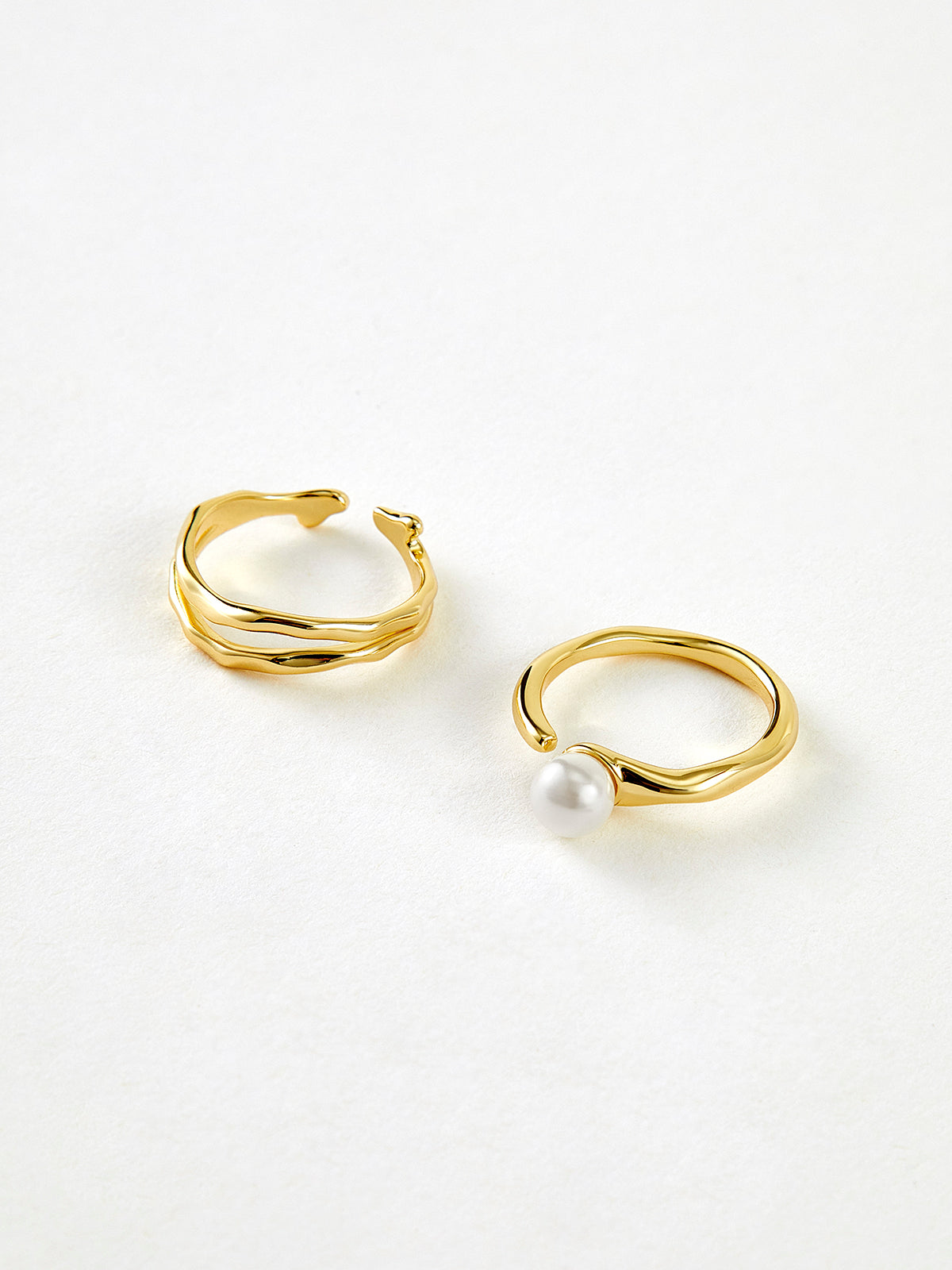2pcs Golden Wavy Pearl Open Ring Shine Aura