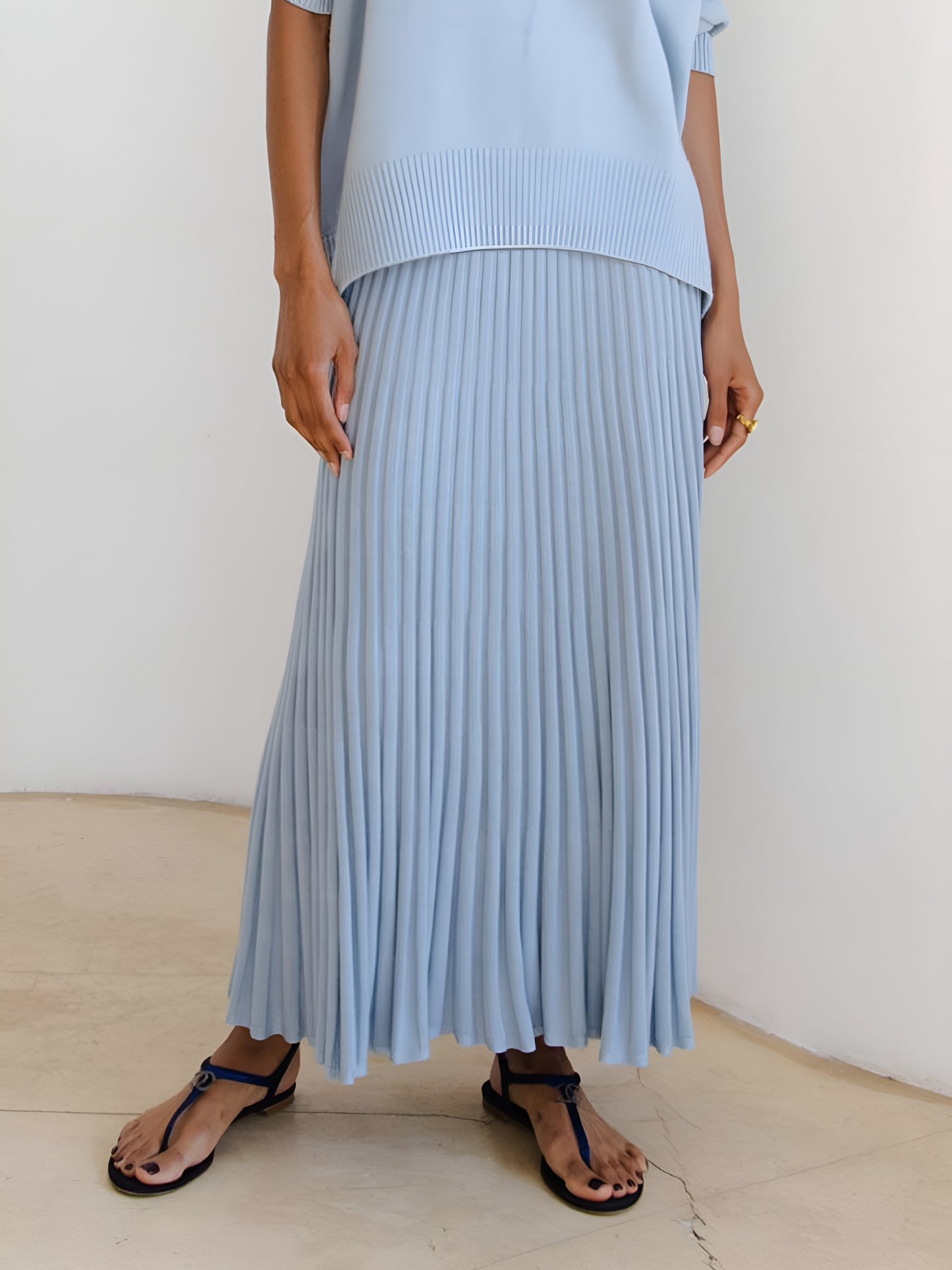 Leisure Pleated Knit Skirt Shine Aura
