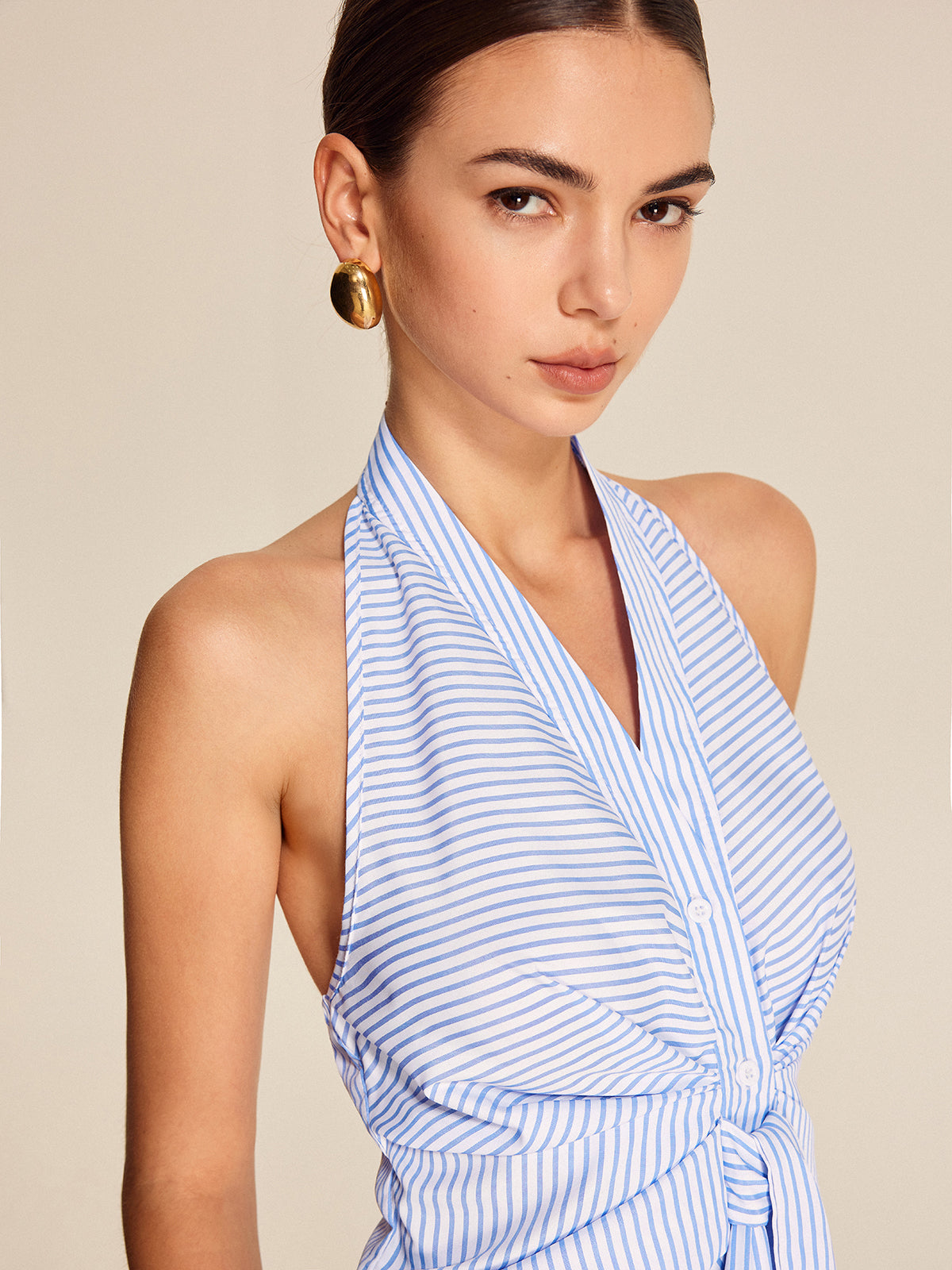 Şık Çizgili Halter Yaka Kravat Bluzu