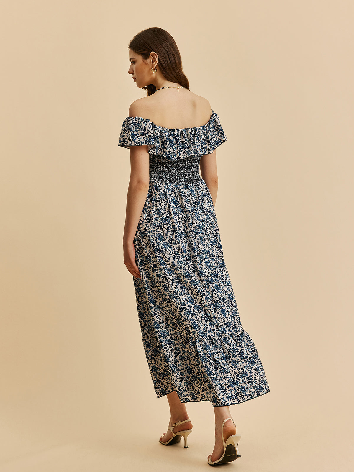 Şık Boho Off-Shoulder Çiçekli Volan Elbise Şaşırtıcı Ayrıntılarla Shine Aura