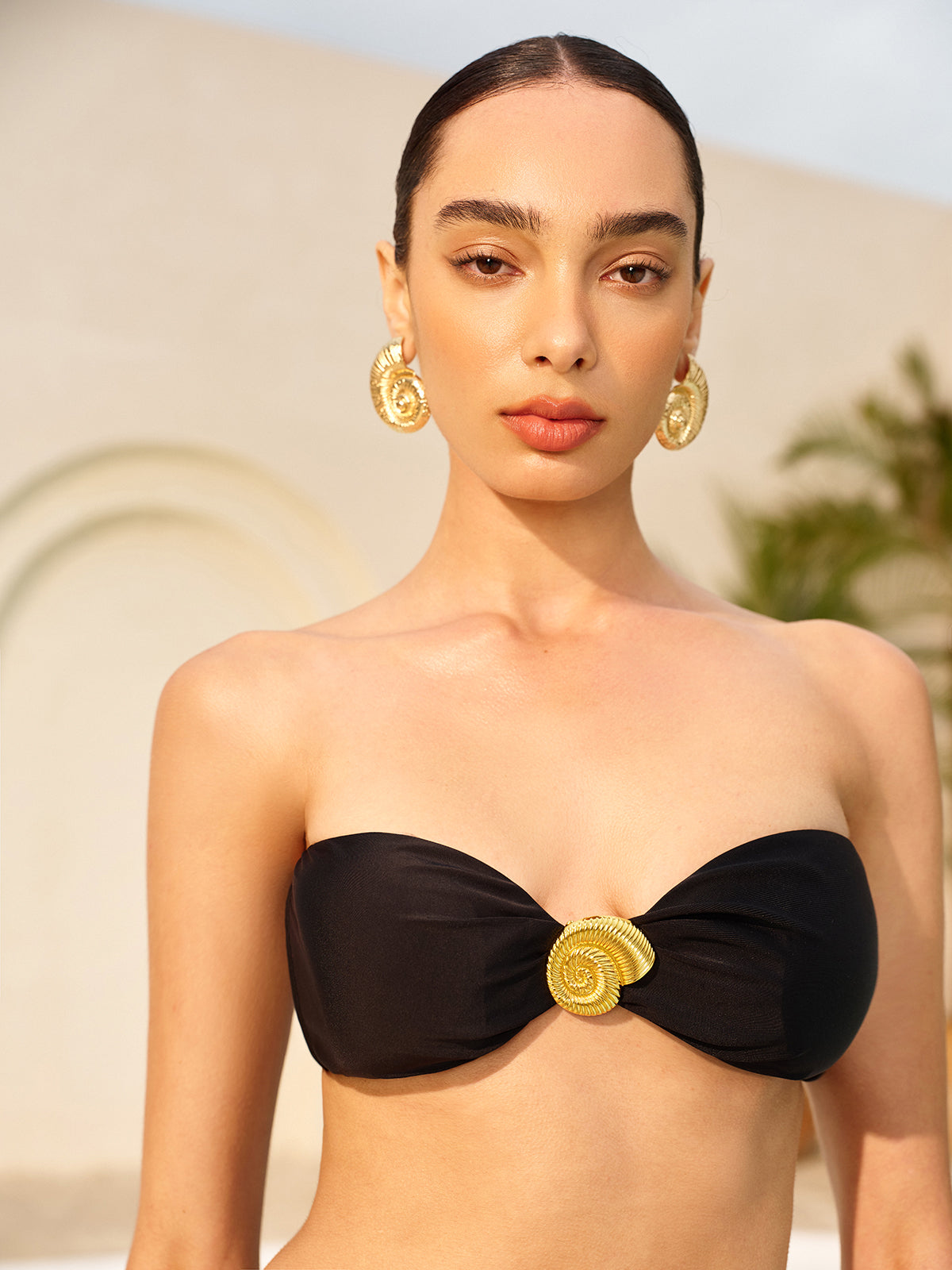 Tüm Takım Bikini Bandeau ve Kabuk Vurgulu Yaz Görünümü İçin Trendy Stil