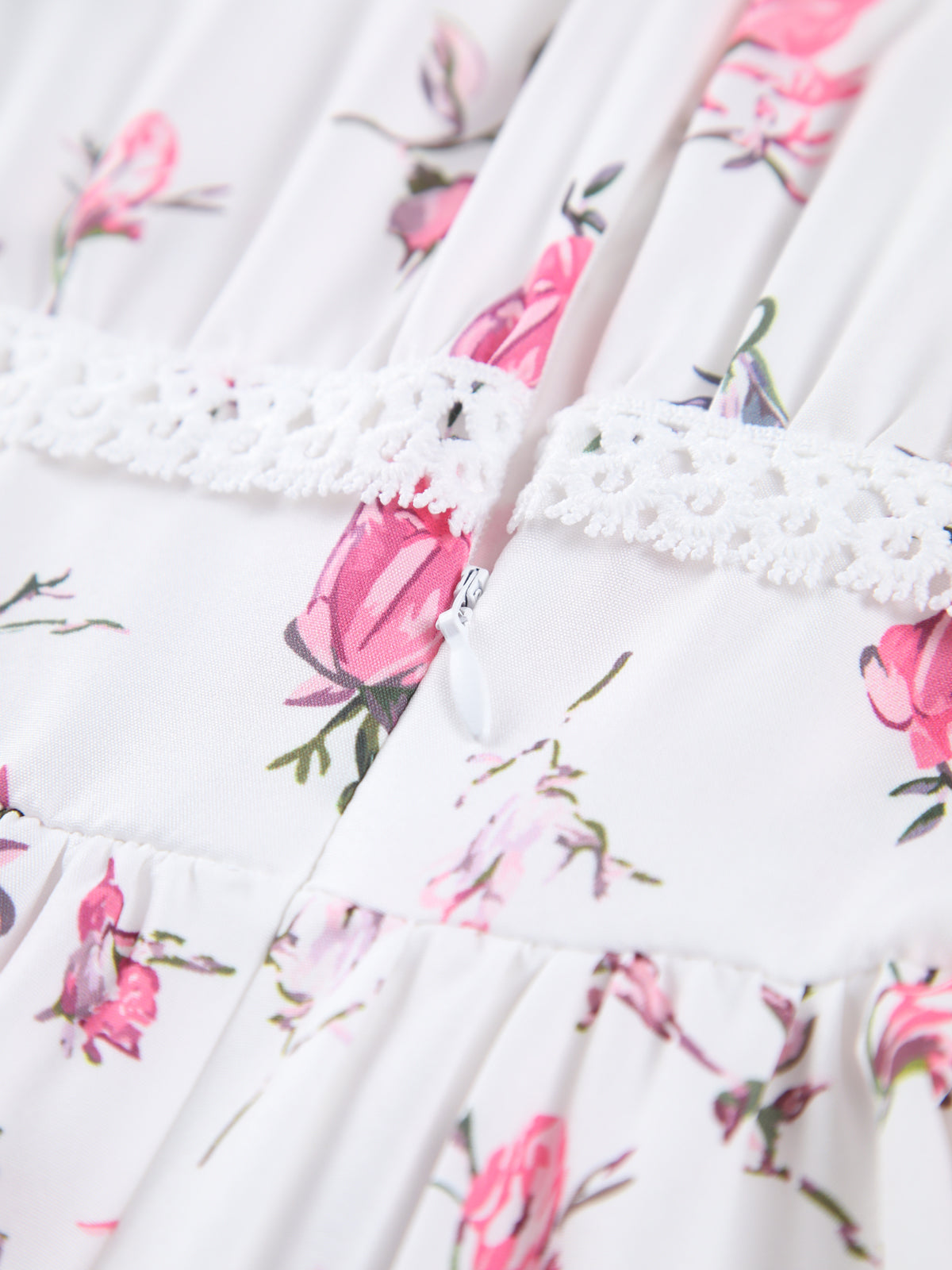 Çok Çiçekli Dantel Süslemeli Kısa Elbise Shine Aura