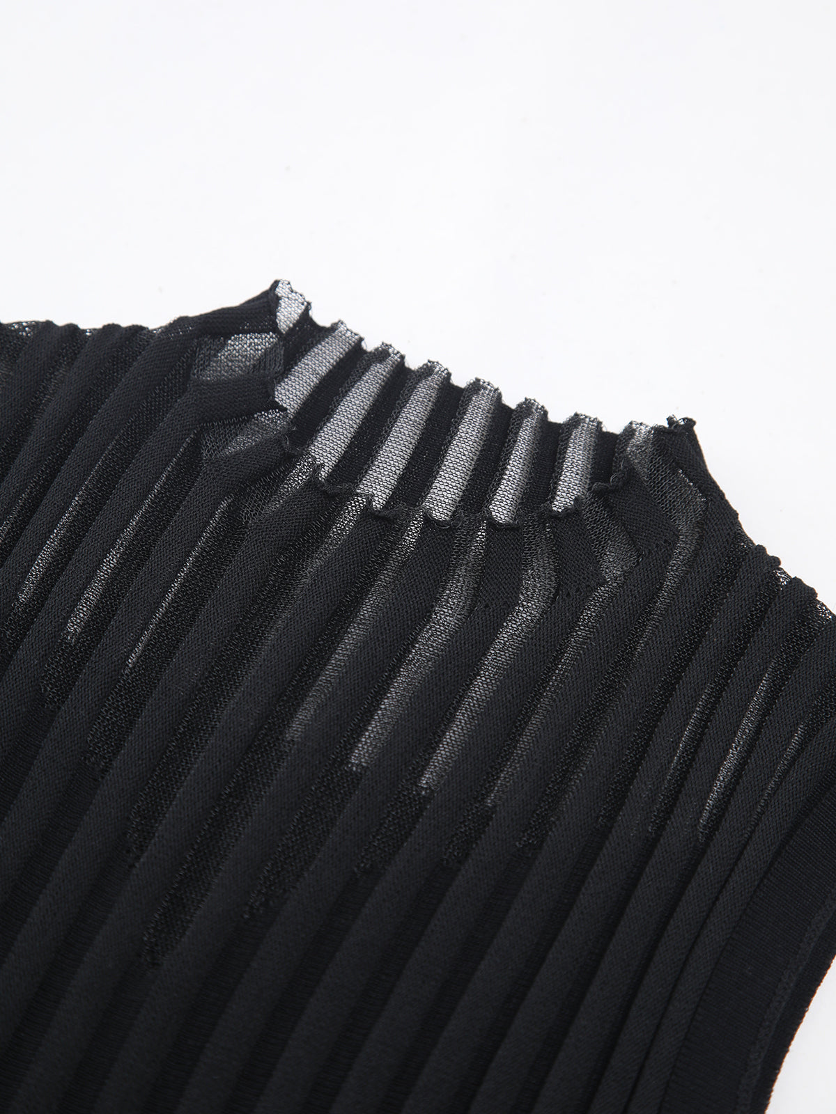 Solid Pleated Sweater Vest Shine Aura