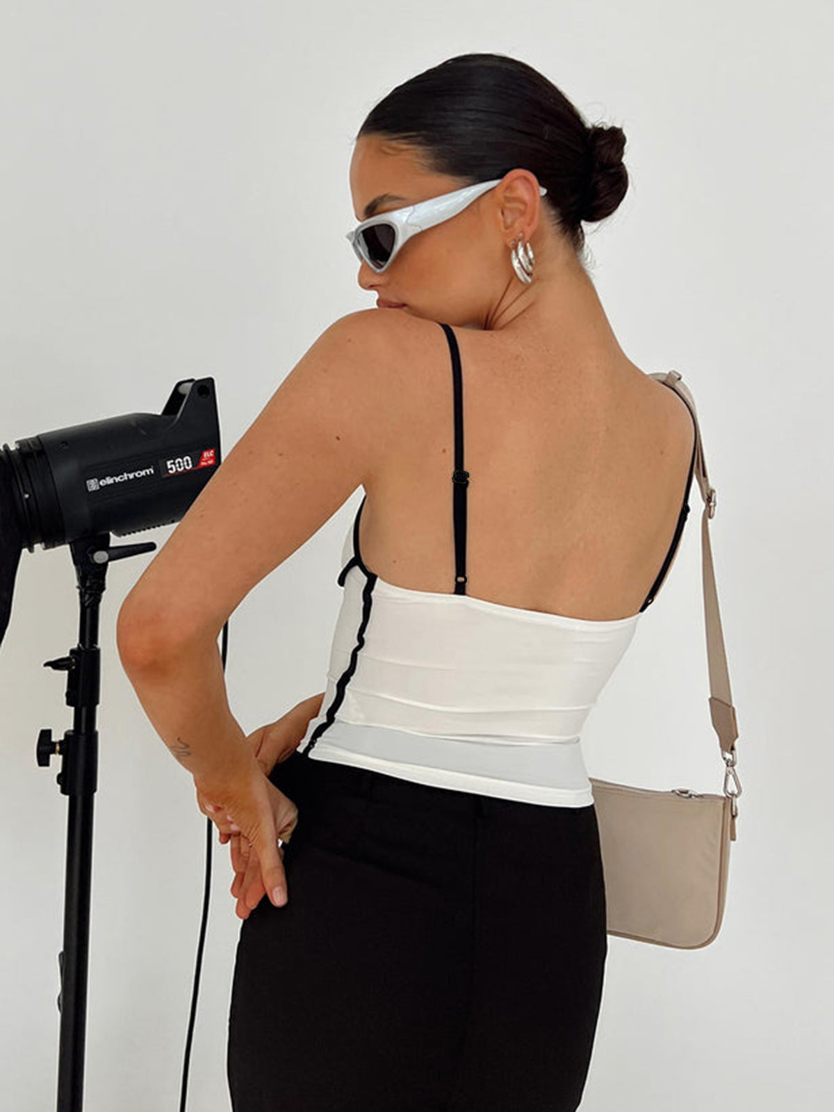 Kontrast Kesimli Modern Cami Shine Aura