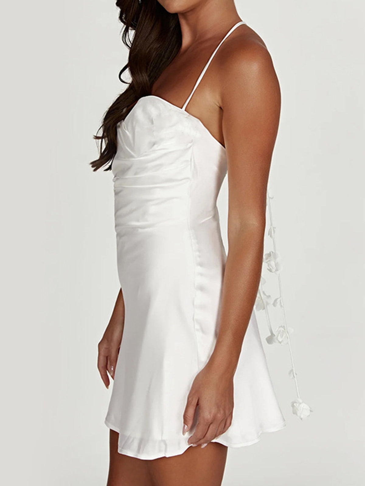 Çiçek Şeritli Sırtı Açık Boyundan Bağlamalı Kısa Elbise Shine Aura