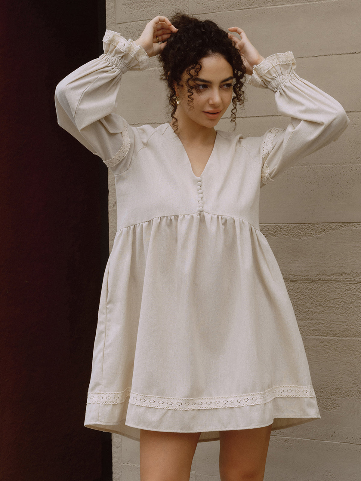 Cotton & Linen Frenchy V Yaka Uzun Kollu Kısa Elbise Shine Aura