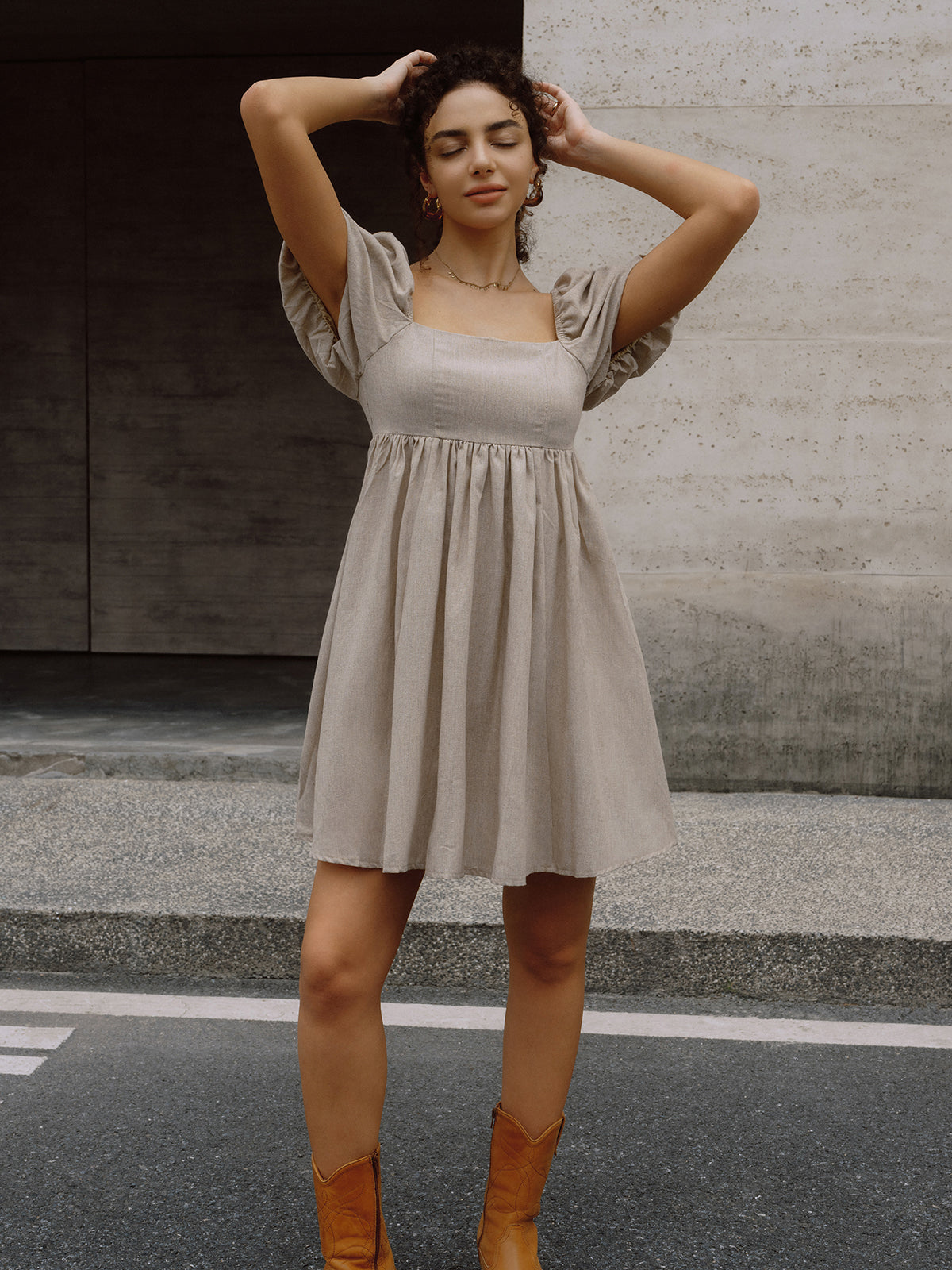 Pamuklu Puf Kollu Kısa Elbise Shine Aura