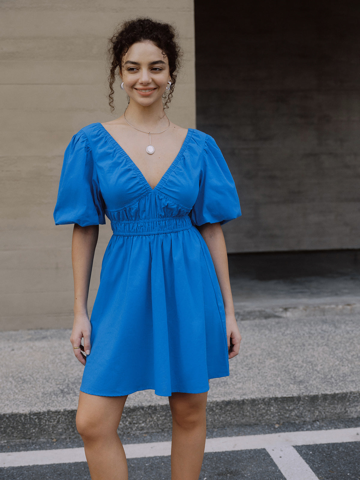 Pamuklu Puf Kol Düğümlü V Yaka Kısa Elbise Shine Aura