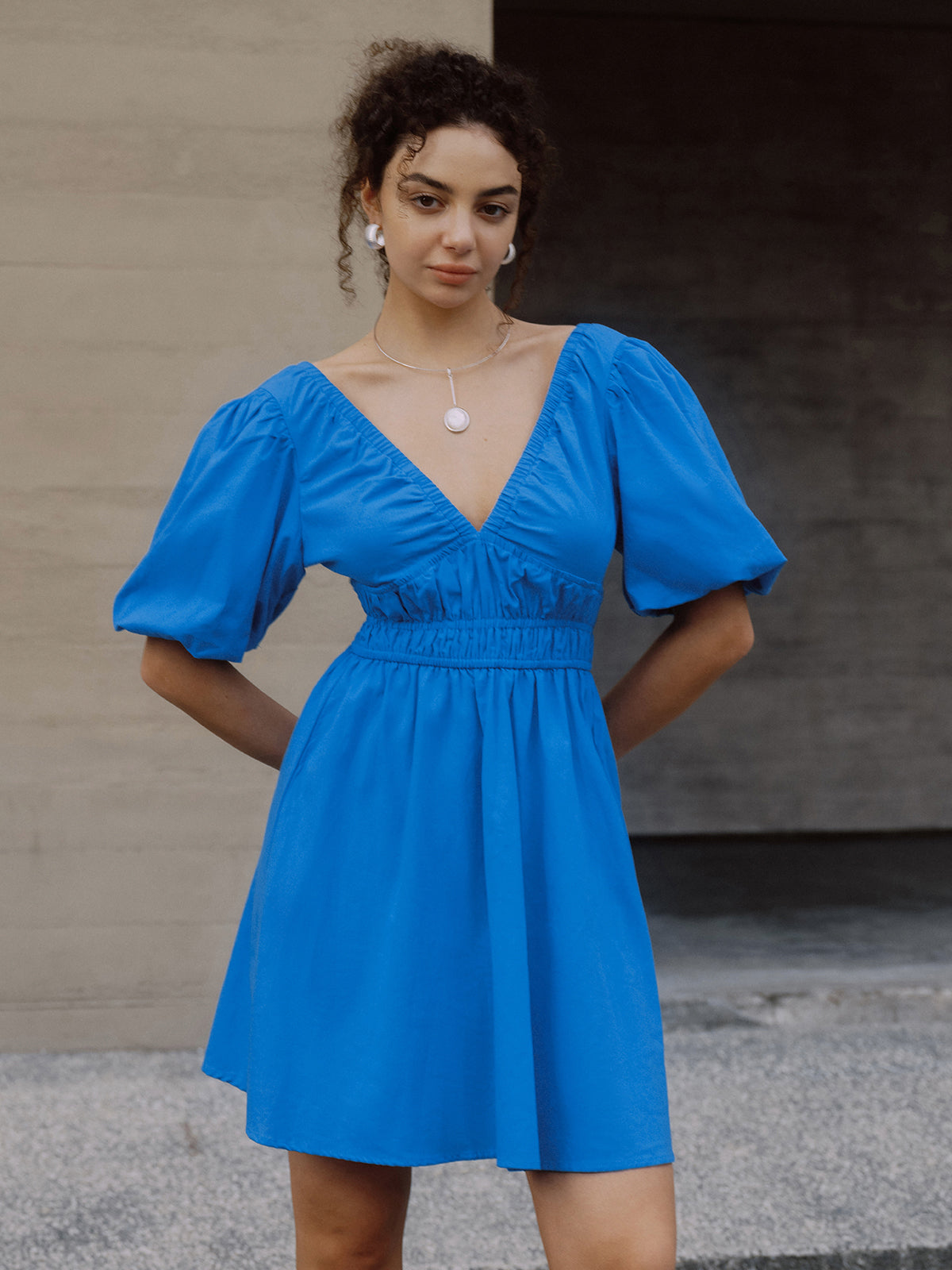 Pamuklu Puf Kol Düğümlü V Yaka Kısa Elbise Shine Aura