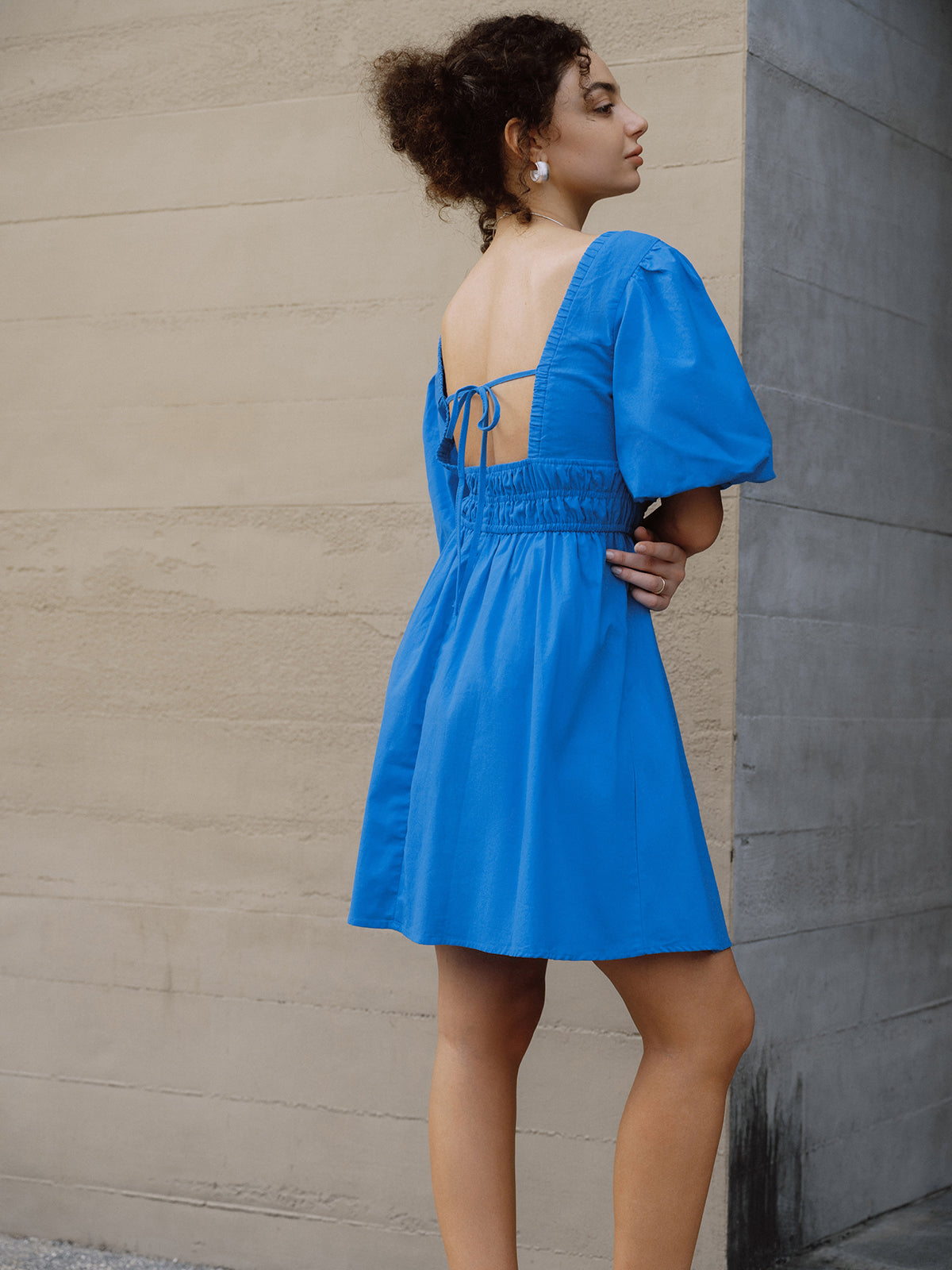 Pamuklu Puf Kol Düğümlü V Yaka Kısa Elbise Shine Aura