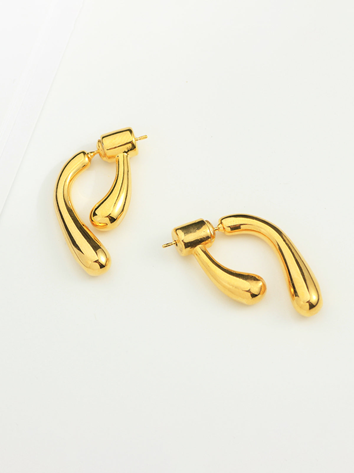 Irregular Twist Stud Earrings Shine Aura