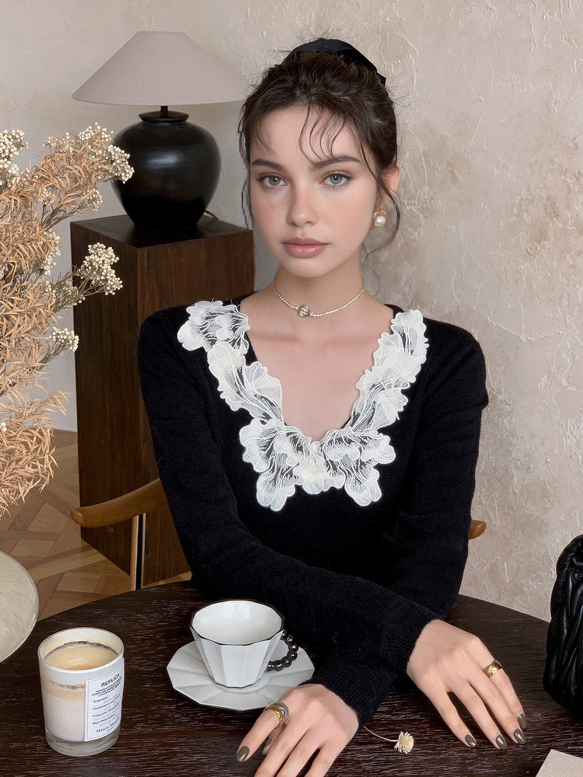 Lace Collar Slim Sweater Shine Aura