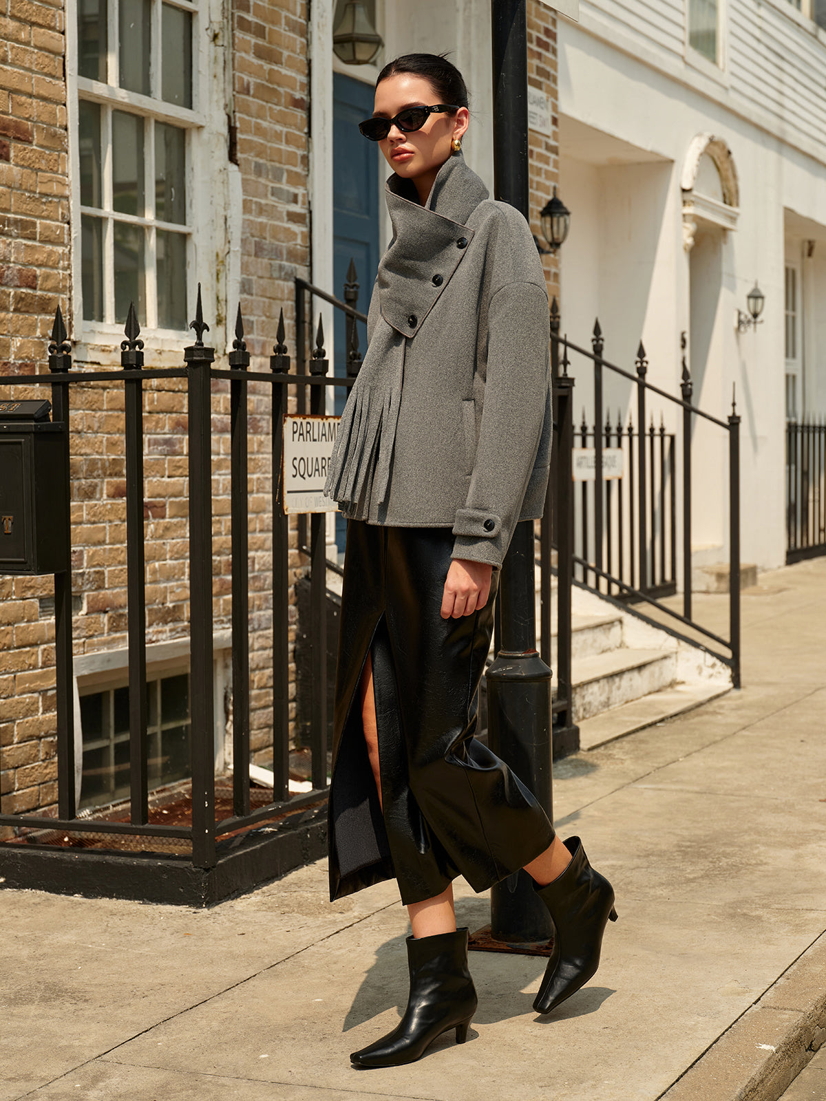 Düğme Püskül Şal ile Yün Kaban Shine Aura