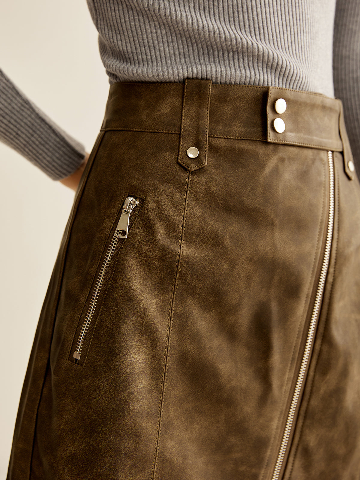 Asymmetrical Zipper Pockets Faux Leather Skirt Shine Aura