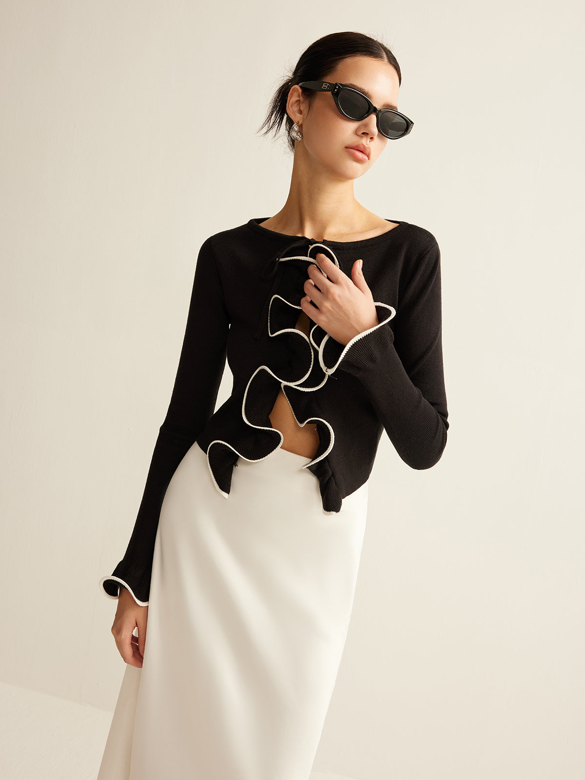 Contrast Ruffle Skinny Cardigan Shine Aura