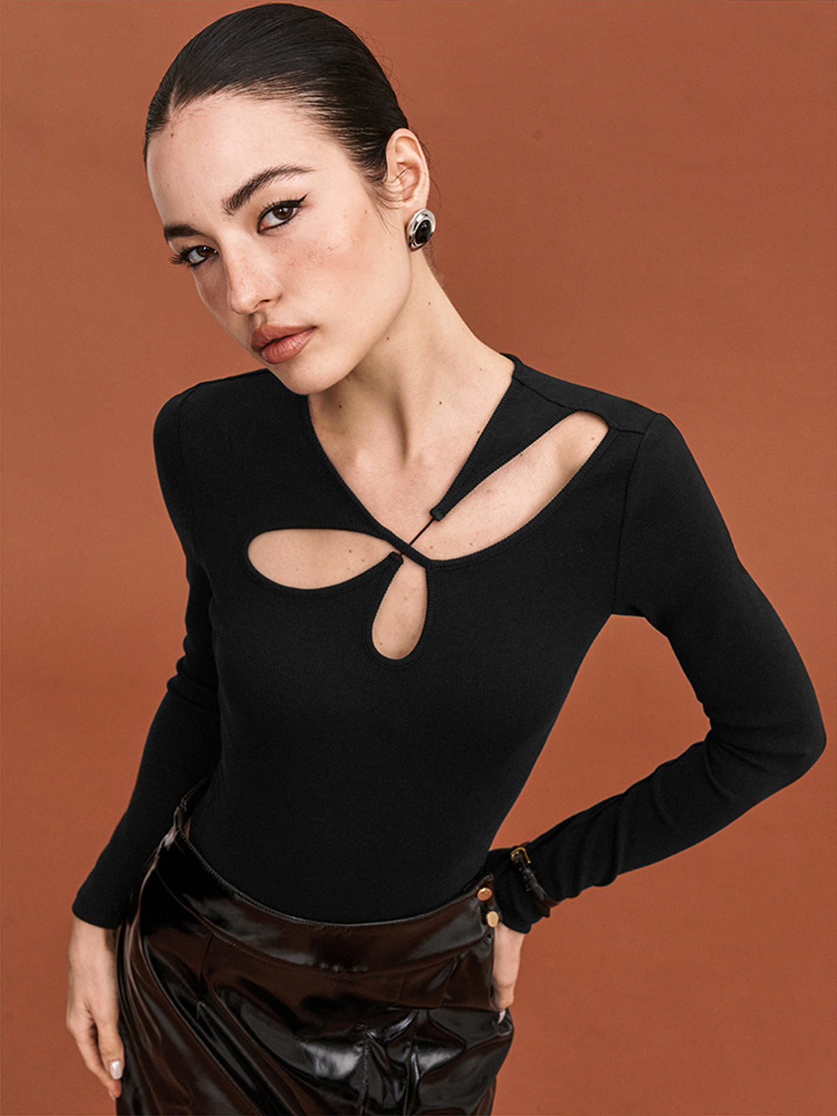 Kesik Detaylı Dar Kesim Bodysuit Shine Aura