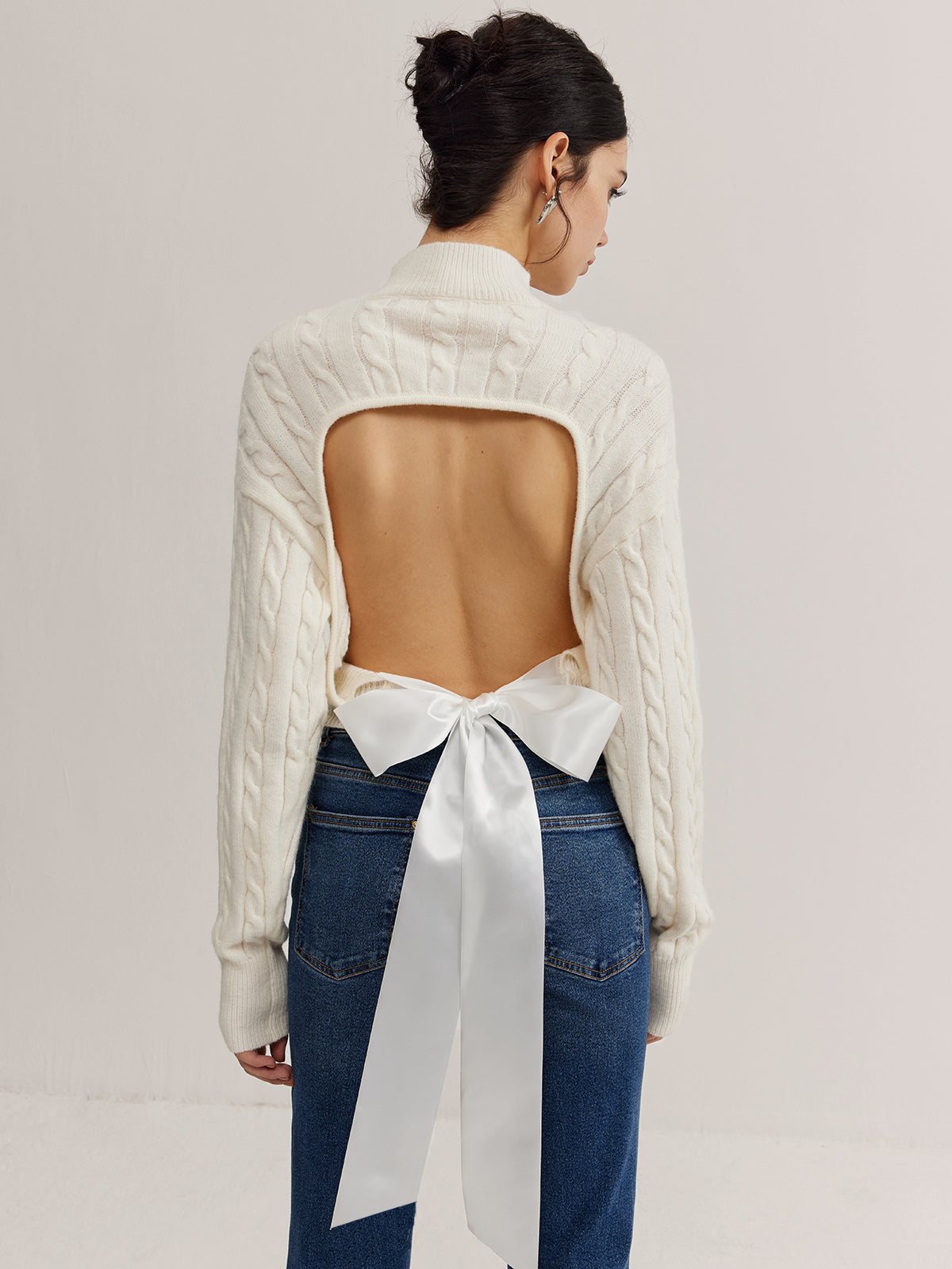 Plain Backless Bow Knit Top Shine Aura