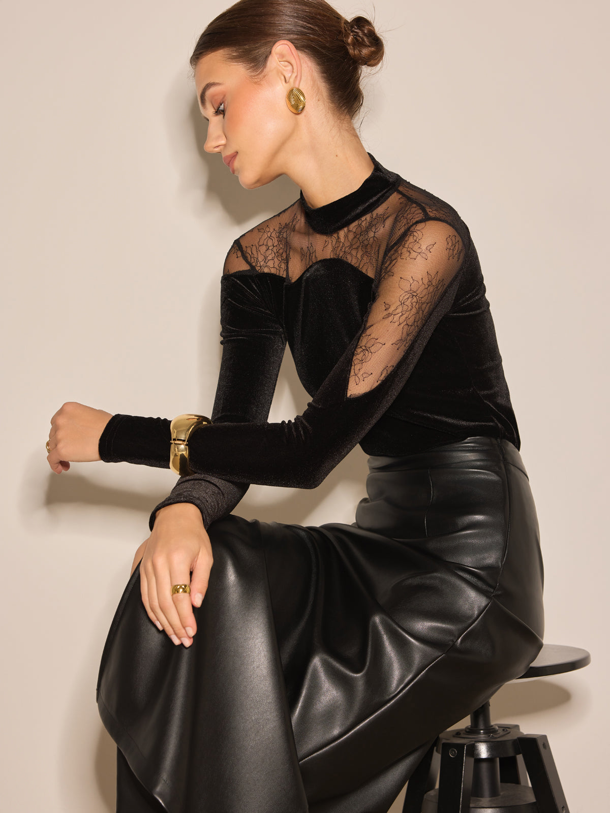 Elegant Chic Velvet Thin Blouse with Lace Detail 