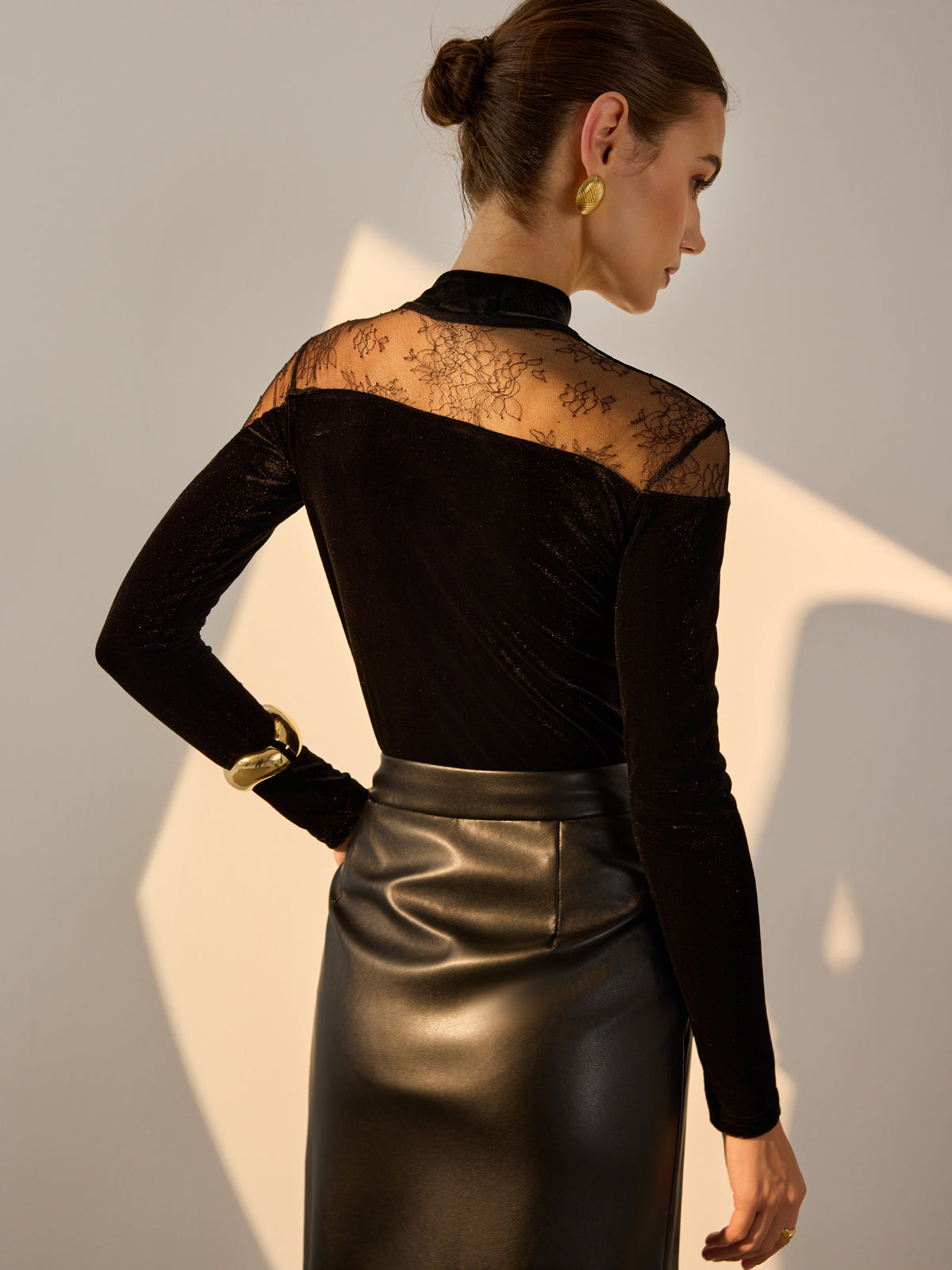 Elegant Chic Velvet Thin Blouse with Lace Detail 