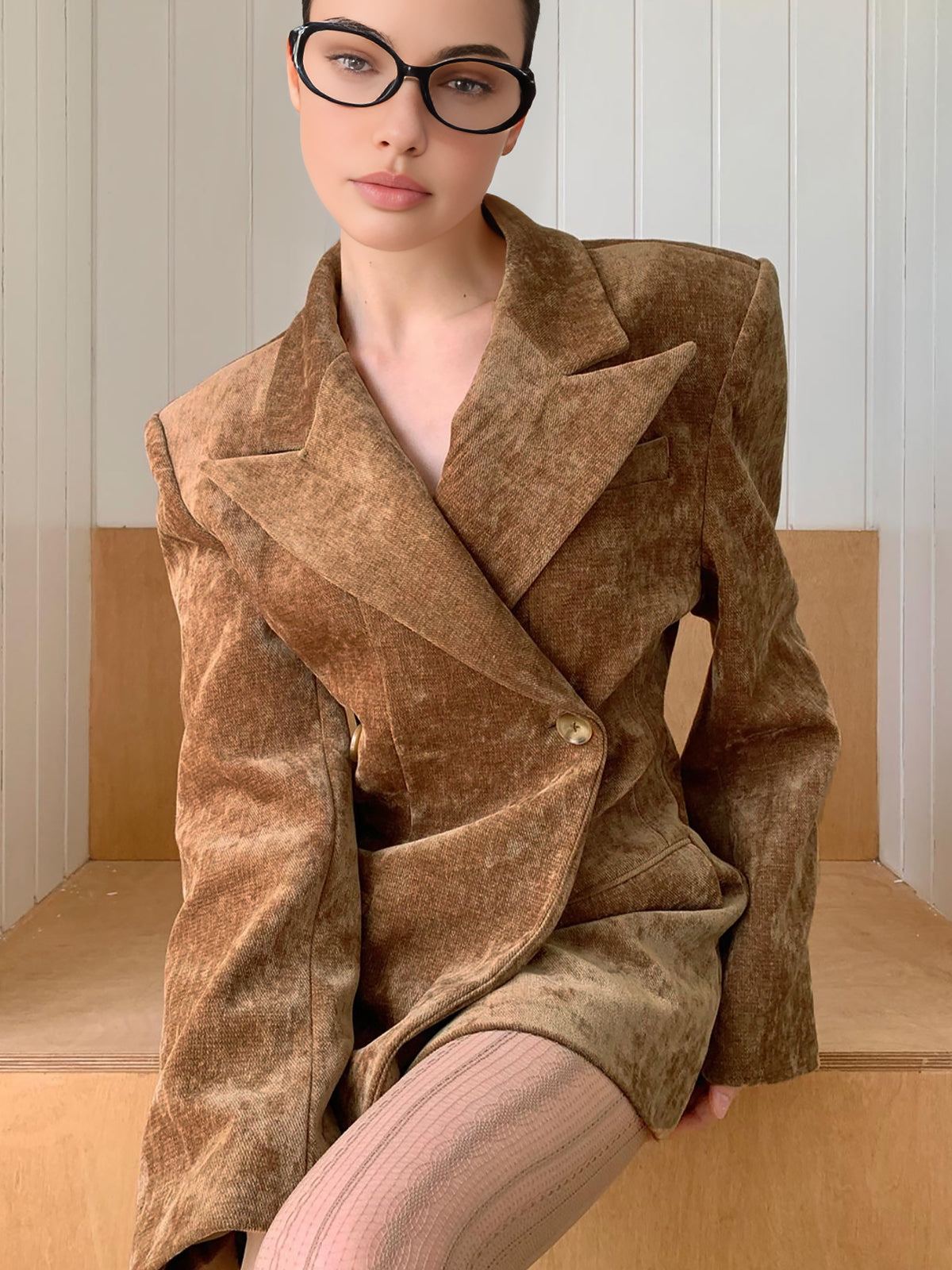 Şık Düğme Detaylı Uzun Blazer Ceket, Bel Vurgulu Shine Aura