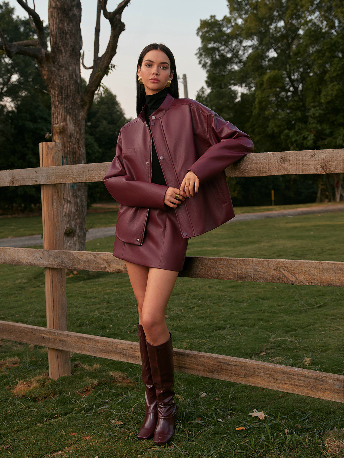 Şık Duruş Yaka Suni Deri Fermuarlı Ceket ile Zahmetsiz Tarz Shine Aura