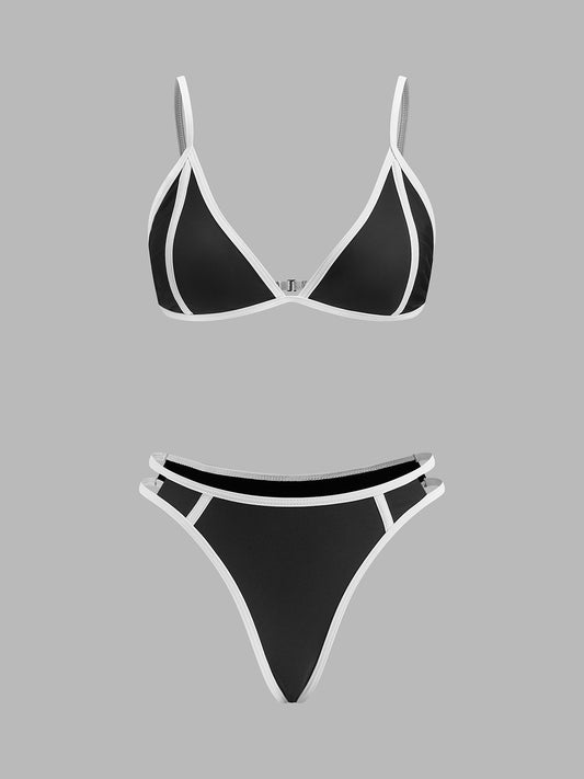 Şık Kontrast Kenar Detaylı Bikini Takımı ile Stil Sahibi Yaz Görünümü