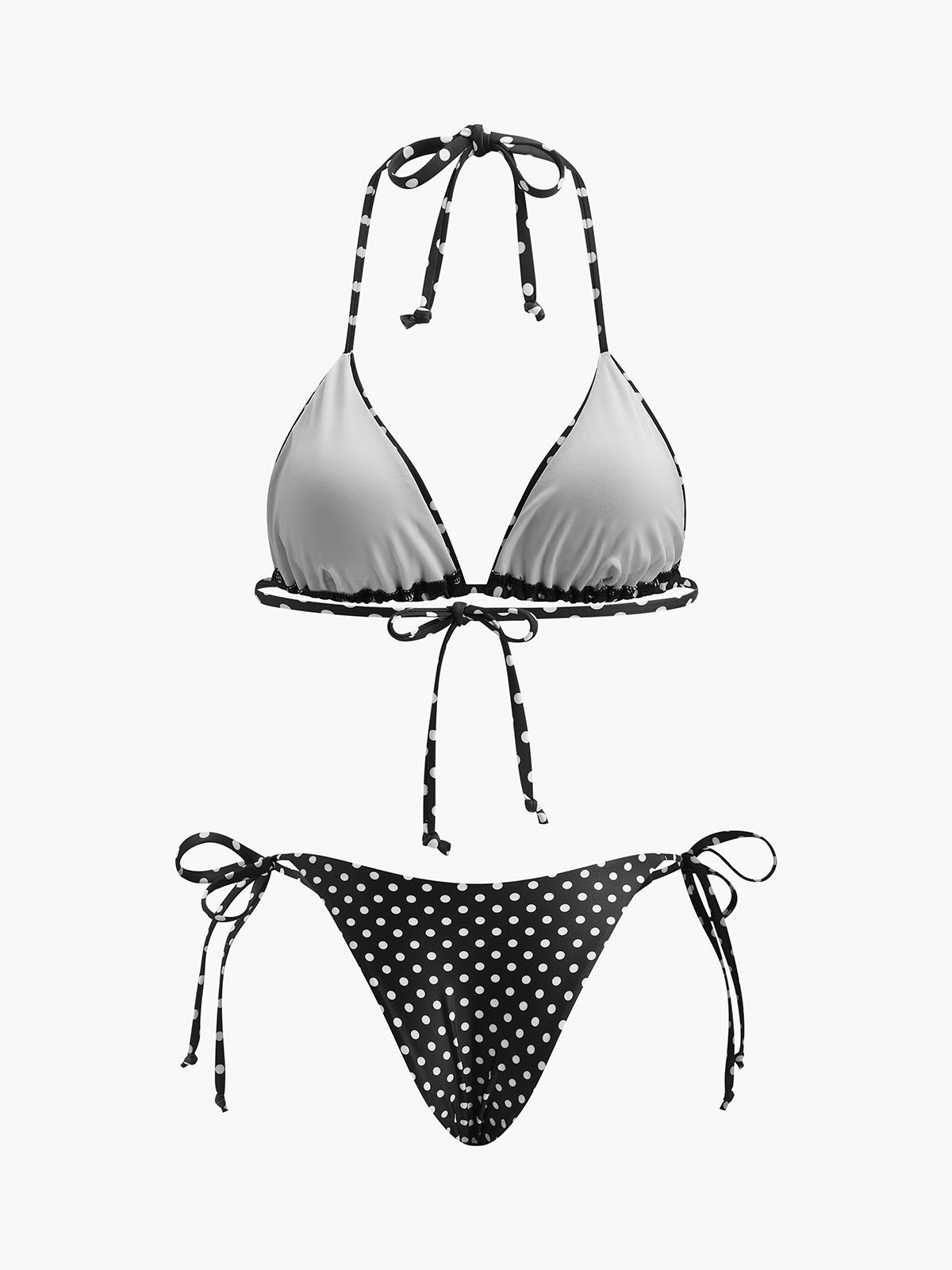 Şık Noktalı Kravat Bikini Takımı ile Şık Bir Plaj Görünümü