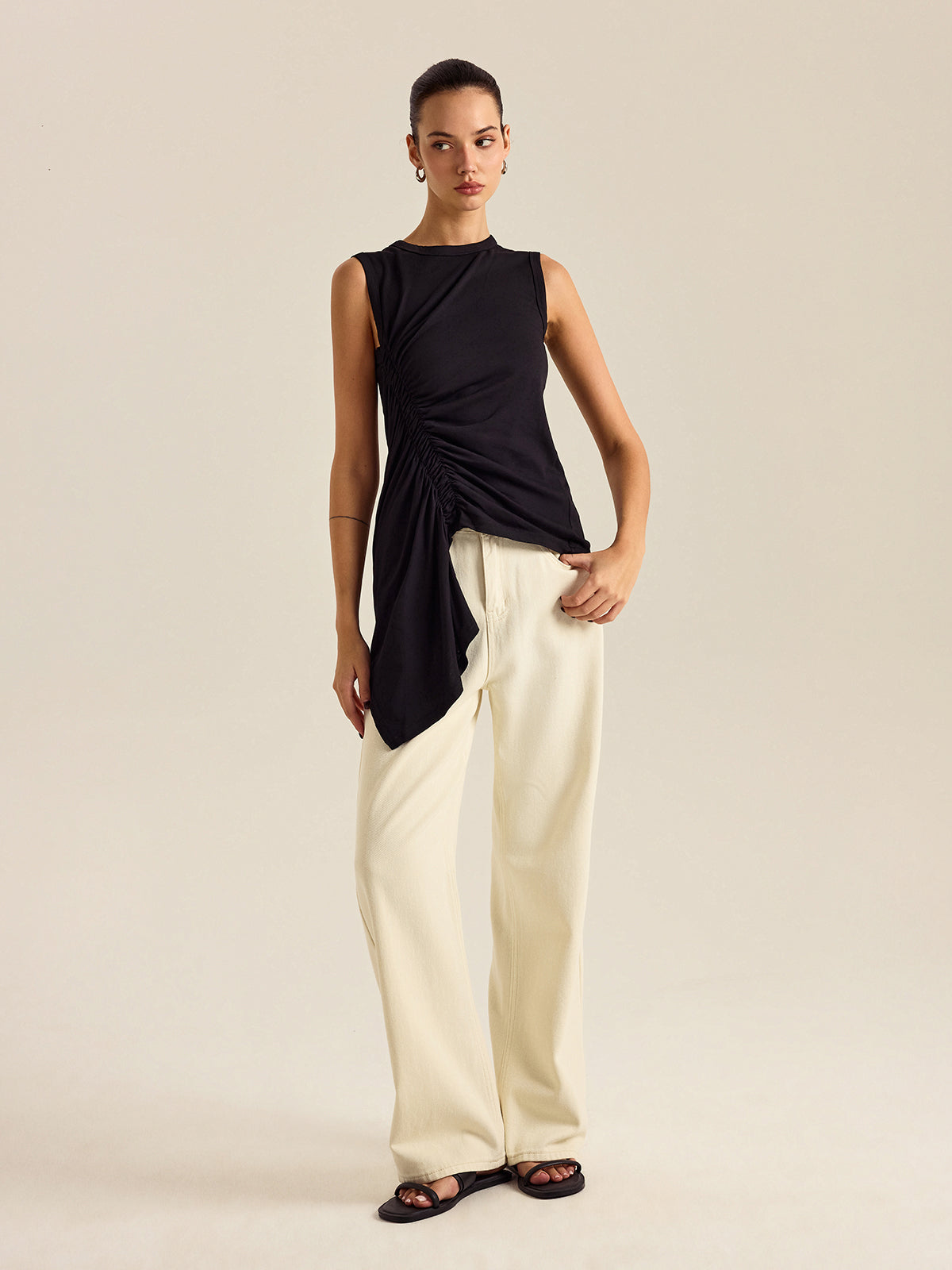 Trend Asimetrik Fit Pilili Atlet Shine Aura