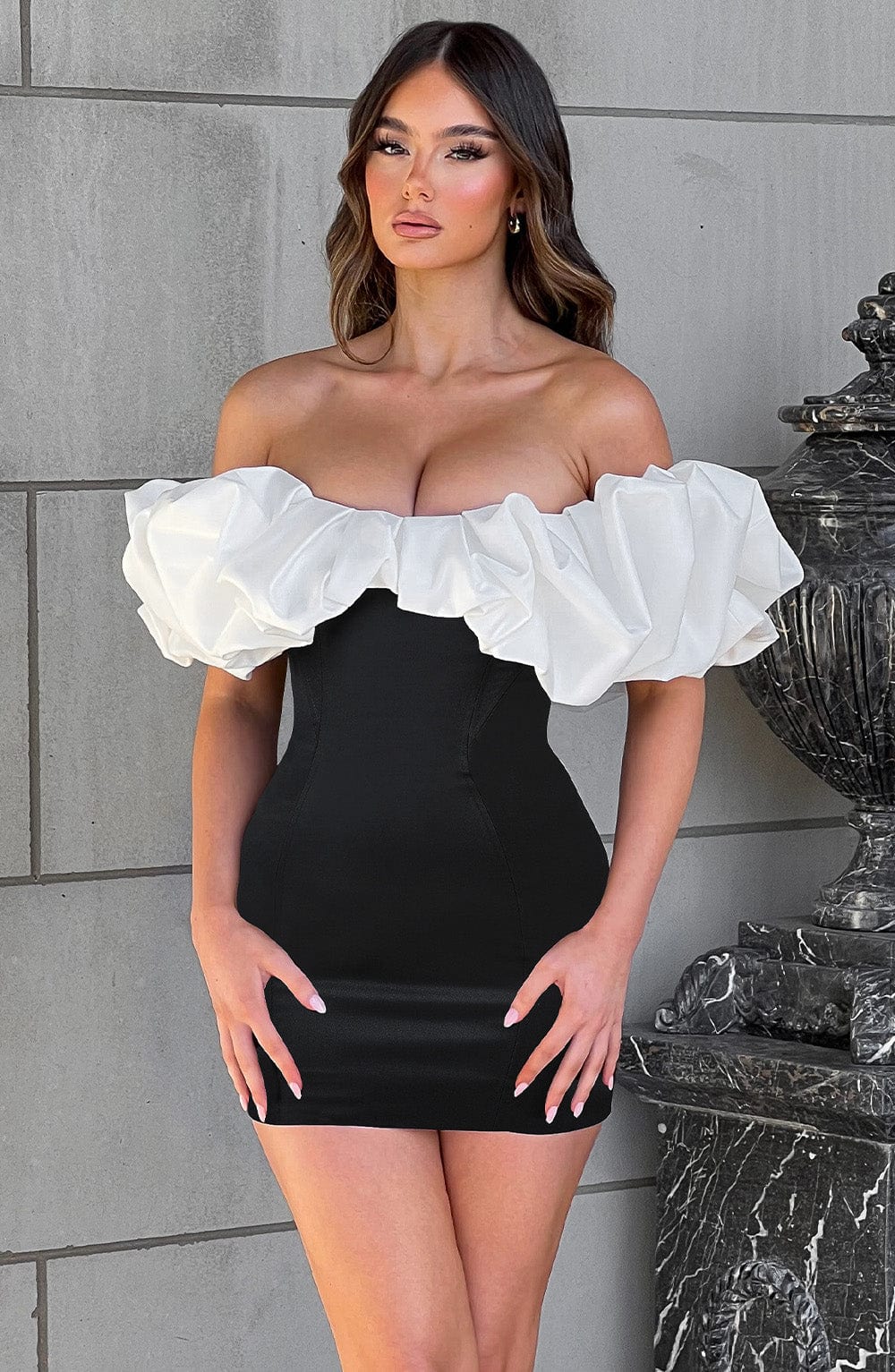 Allie Mini Elbise - Siyah/Beyaz Shine Aura