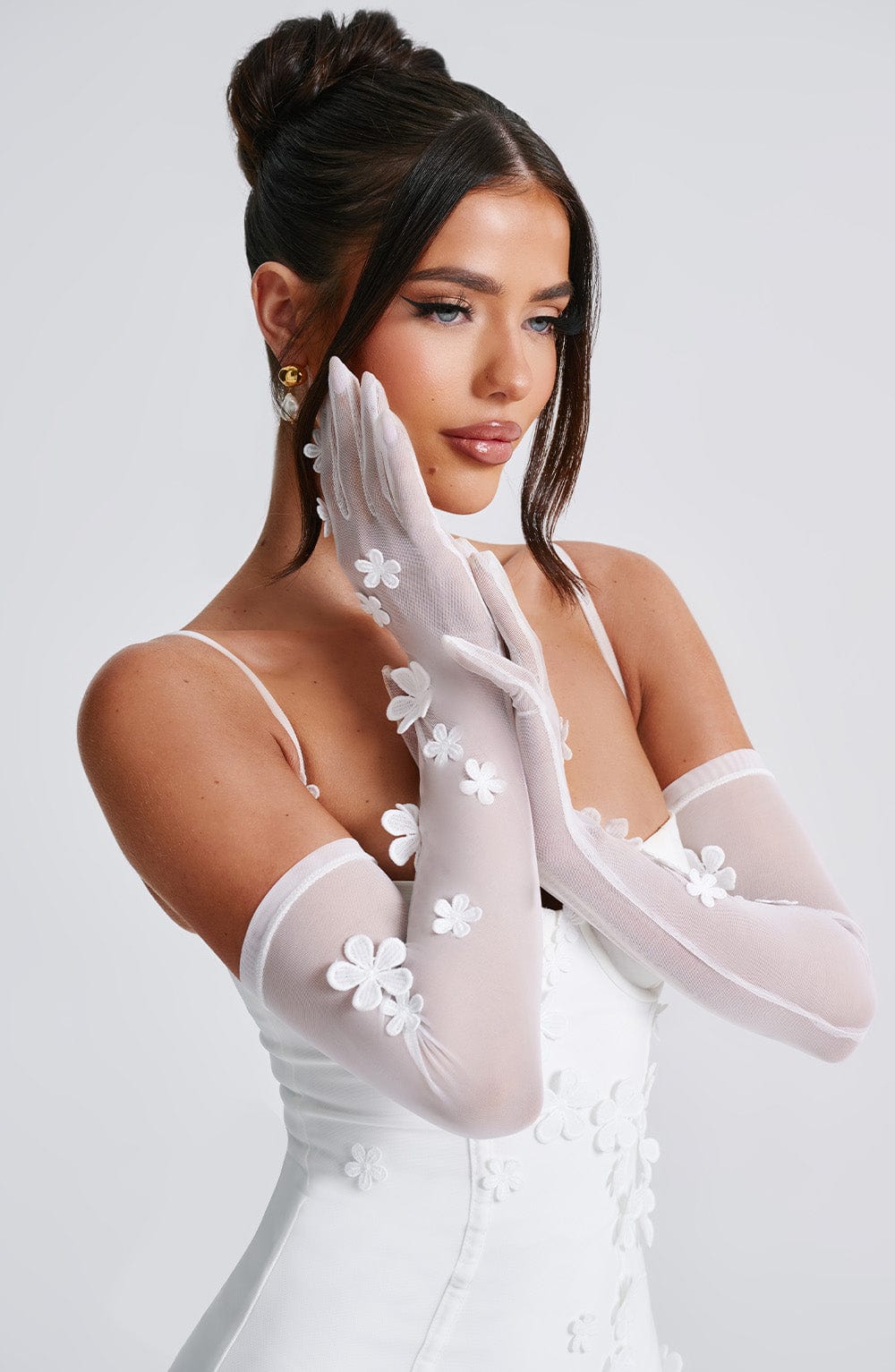 Dalary Gloves - Ivory Shine Aura